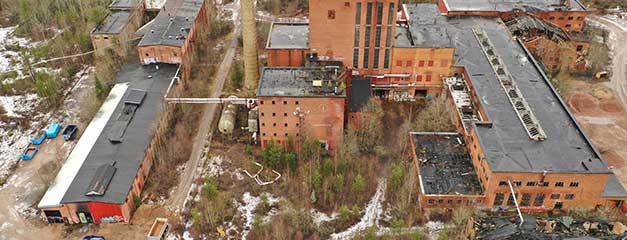Den före detta fabriksanläggningen i Fredriksberg i Ludvika kommun, Sverige. Foto.